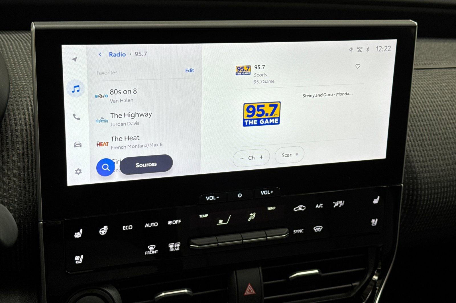 Used 2024 Subaru Solterra Touring image 25