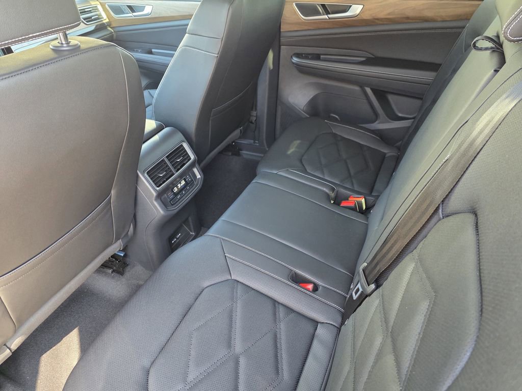 New 2026 Volkswagen Atlas SE image 18