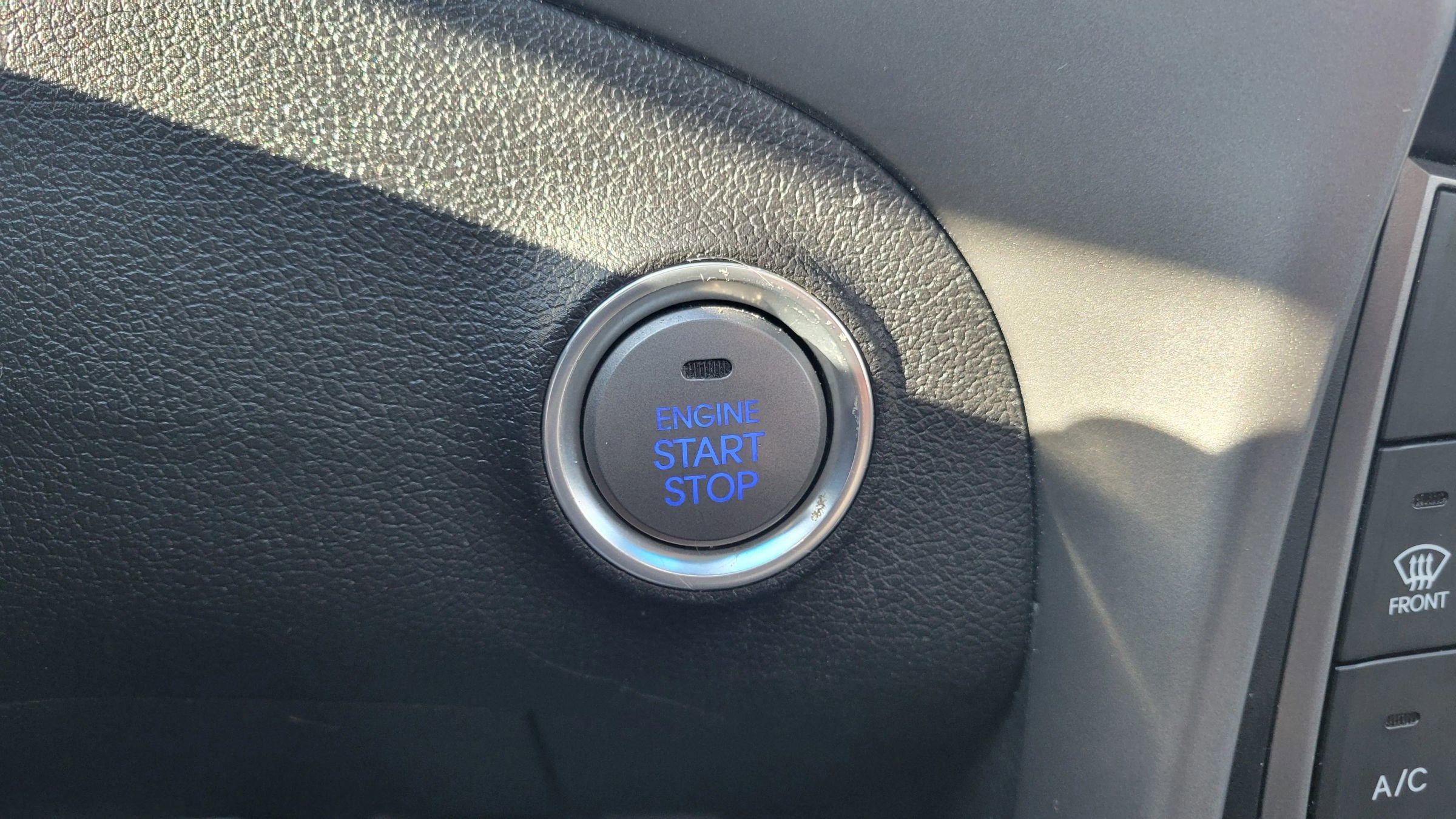 Used 2015 Hyundai Elantra Sport FWD image 20