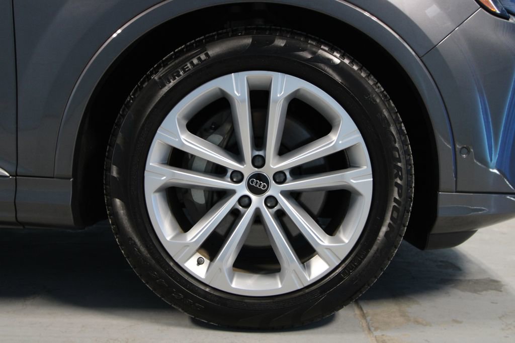 Used 2025 Audi Q7 3.0T Prestige w/ Prestige Package image 38