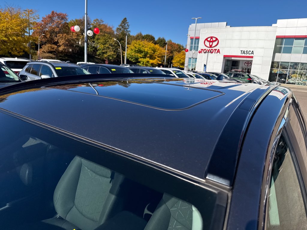 Used 2021 Toyota RAV4 XLE w/ Convenience Package AWD/4WD image 45