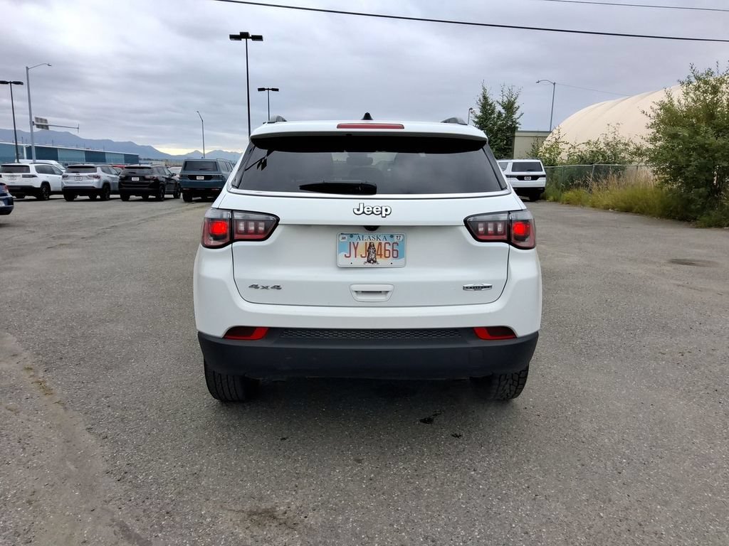 Used 2024 Jeep Compass Latitude AWD/4WD image 7
