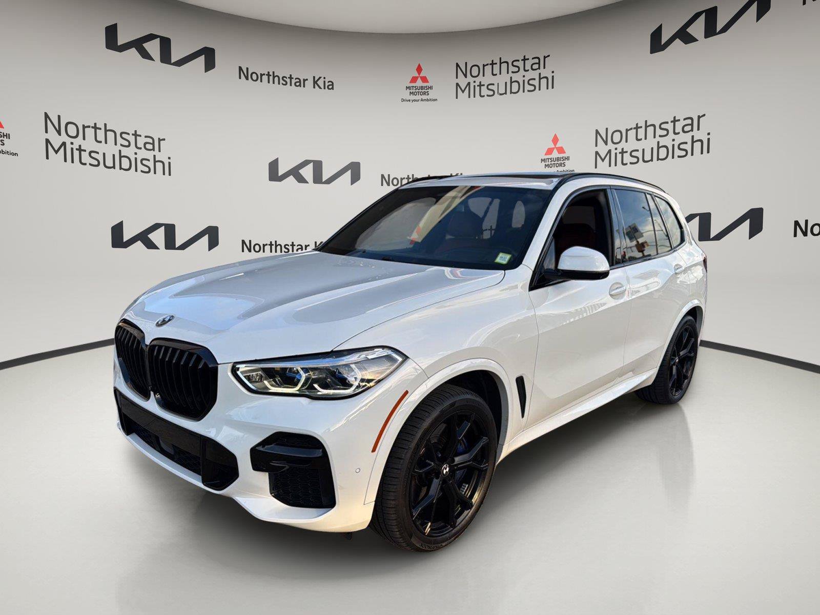 Used 2023 BMW X5 M50i w/ Executive Package AWD/4WD image 3