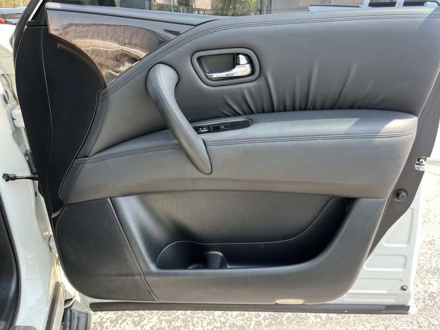 Used 2012 INFINITI QX56 2WD w/ Deluxe Touring Pkg image 28