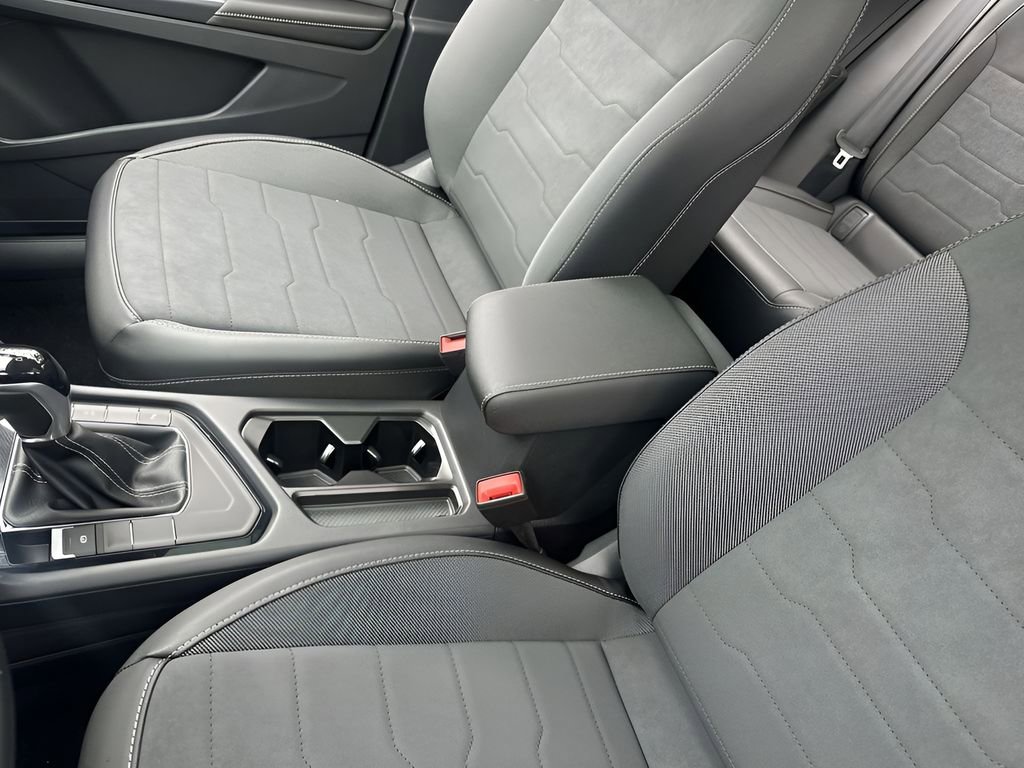 New 2026 Volkswagen Taos SE image 21