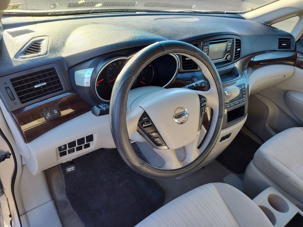 Used 2016 Nissan Quest SV image 14
