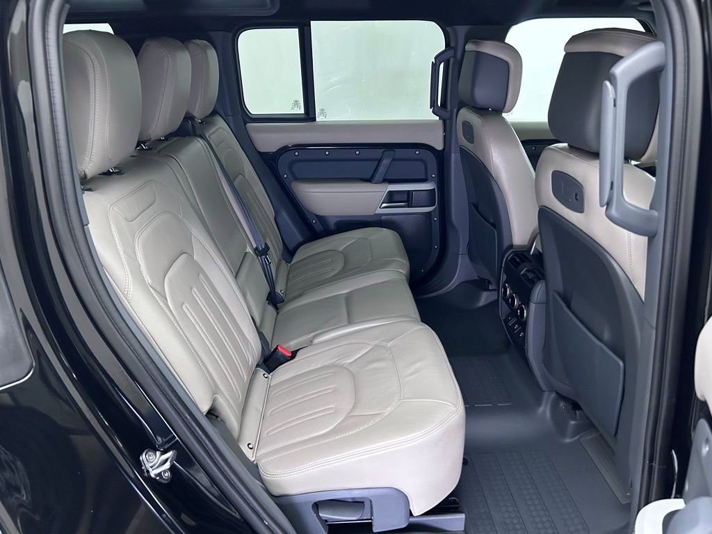 Used 2022 Land Rover Defender 110 XS Edition image 36