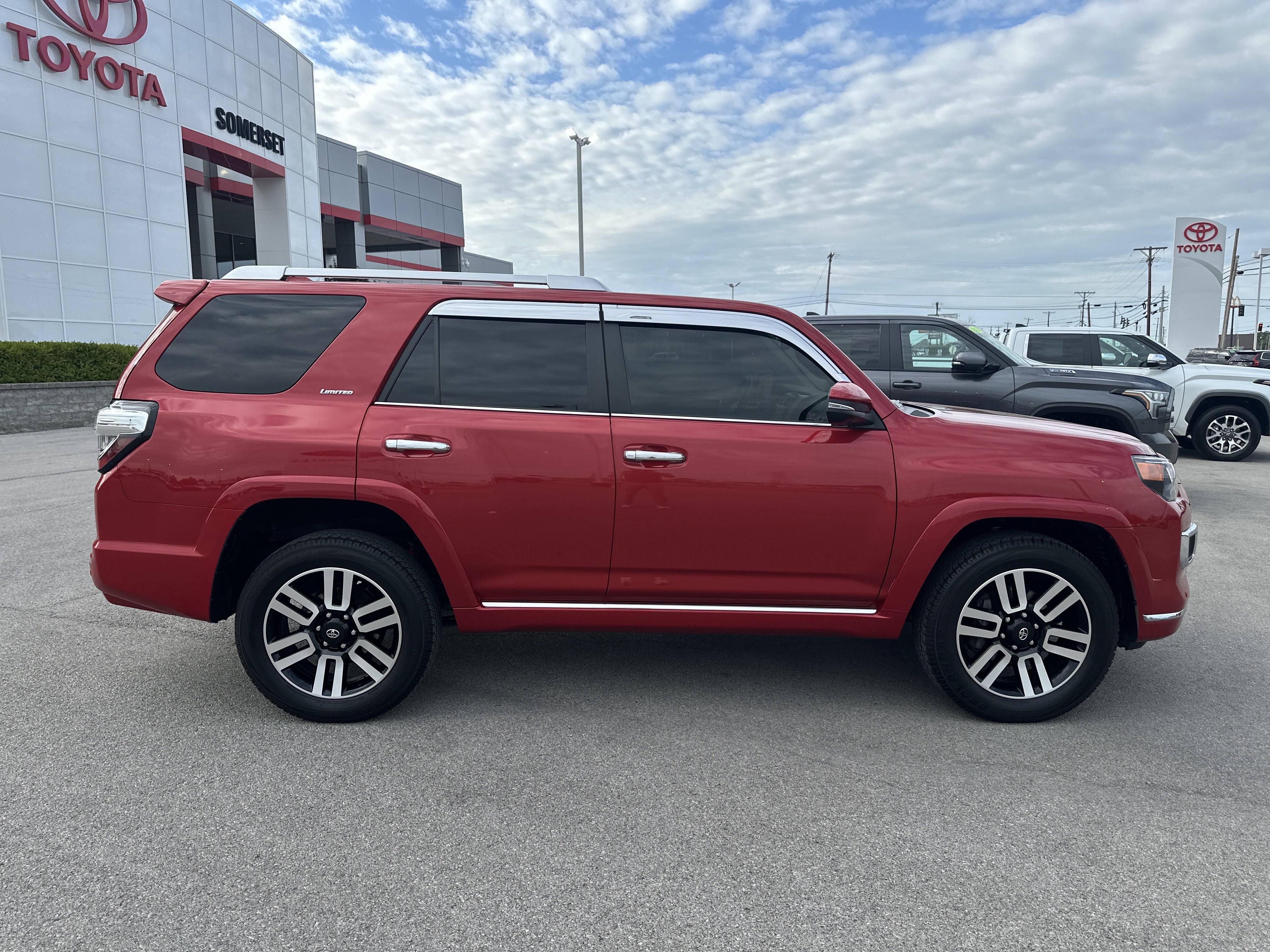 Used 2023 Toyota 4Runner Limited AWD/4WD image 10