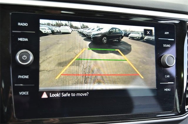 Certified 2022 Volkswagen Atlas SE image 11