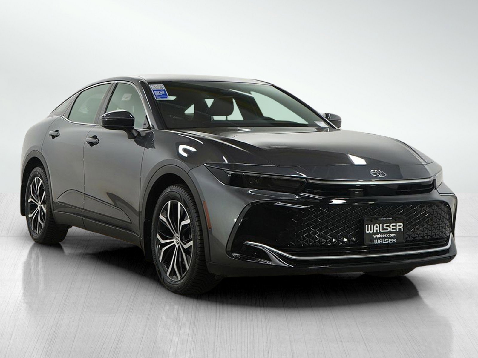 Used 2023 Toyota Crown XLE image 7