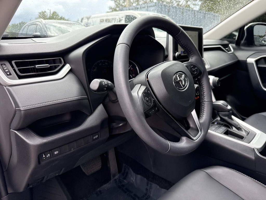Used 2025 Toyota RAV4 XLE Premium FWD image 22
