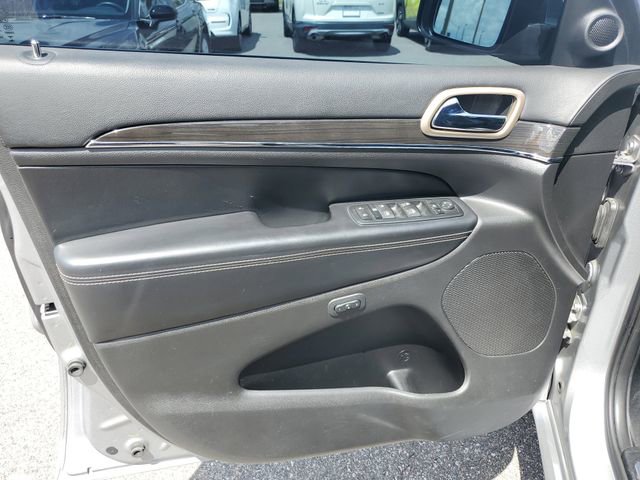 Used 2015 Jeep Grand Cherokee Overland image 19