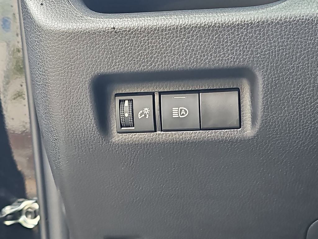 Used 2025 Toyota RAV4 LE image 29