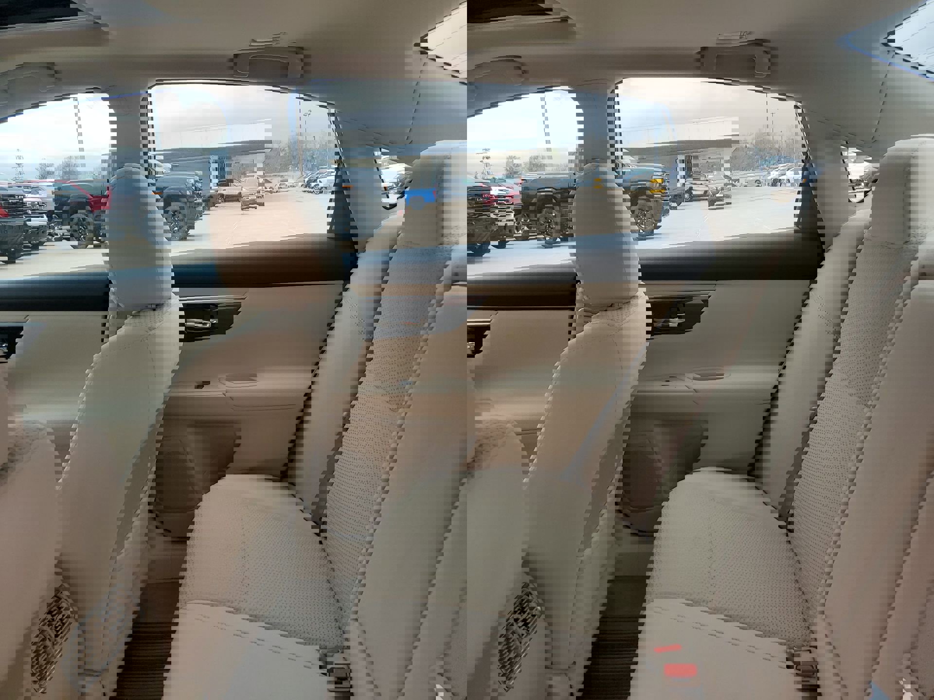 Used 2014 Nissan Altima 2.5 SV w/ Convenience Package image 32