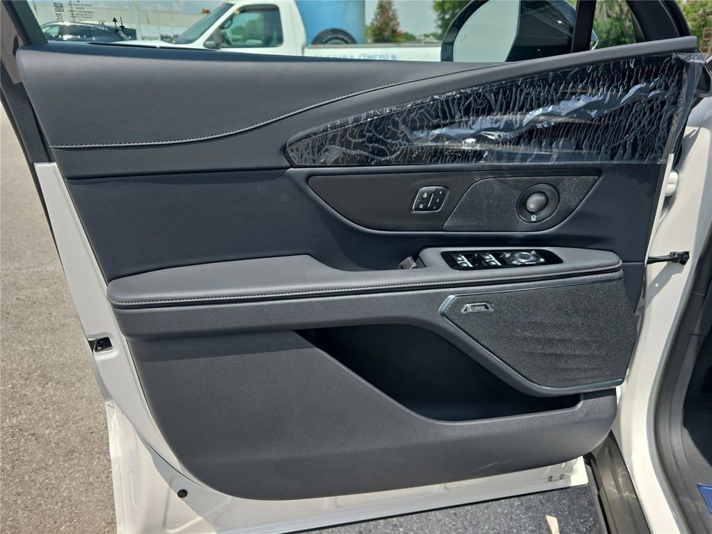 New 2026 Lincoln Nautilus Premier w/ Equipment Group 102A AWD/4WD image 12