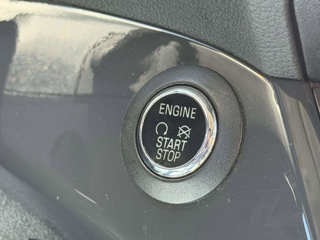 Used 2014 Ford Escape Titanium FWD image 8