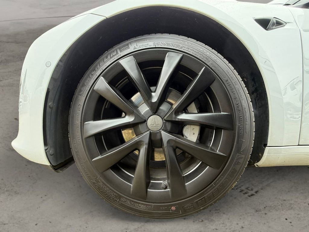 Used 2021 Tesla Model 3 Standard Range Plus image 10