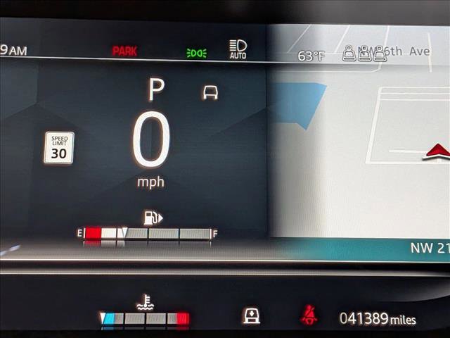 Used 2023 Land Rover Range Rover Autobiography image 11