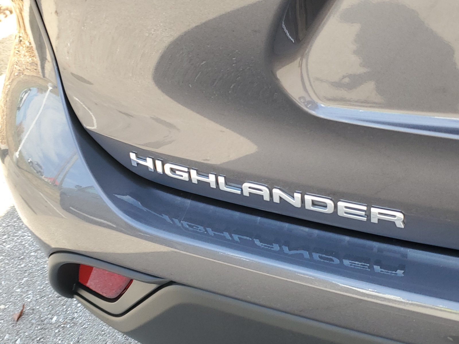 Certified 2022 Toyota Highlander XLE AWD/4WD image 7