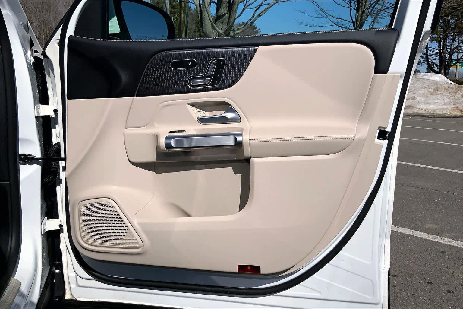 Certified 2022 Mercedes-Benz GLB 250 image 23