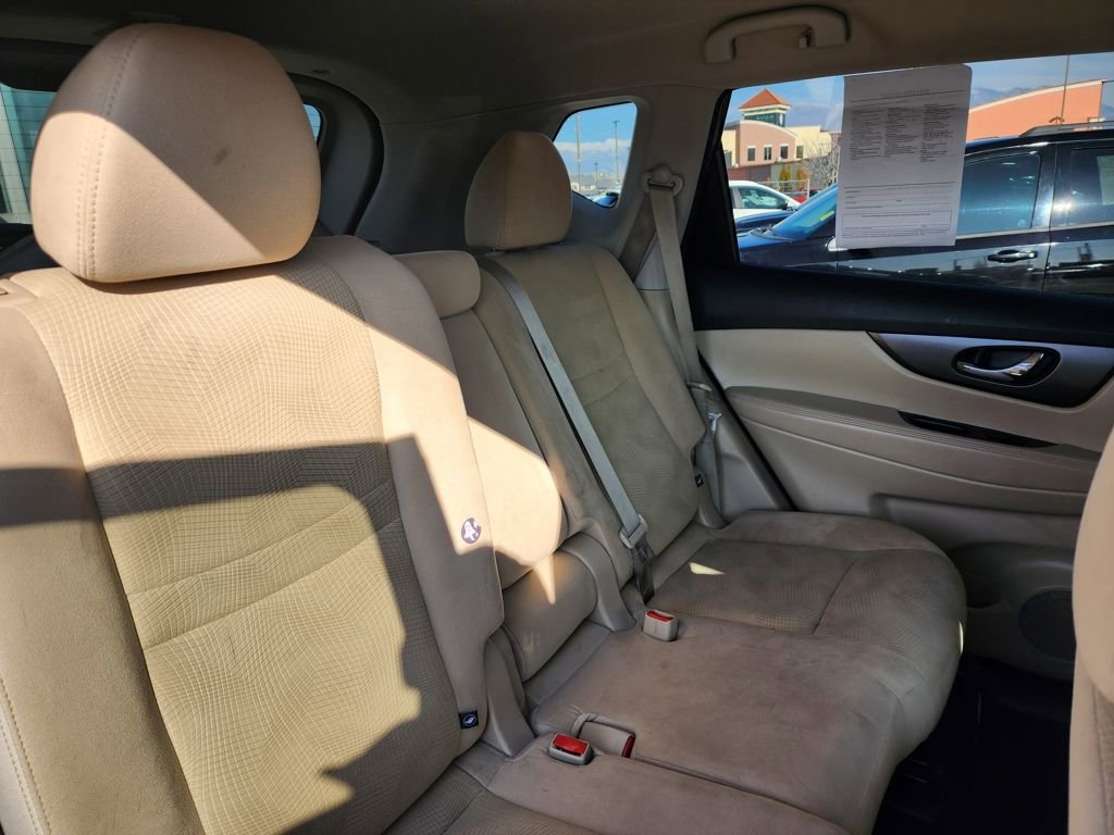 Used 2016 Nissan Rogue S w/ Appearance Package image 13