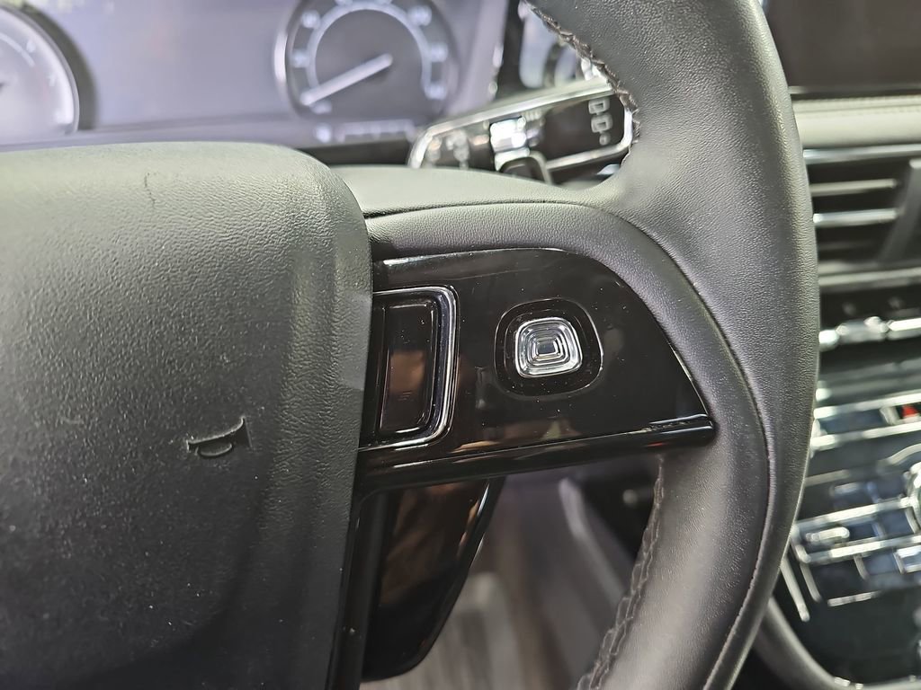 Used 2022 Lincoln Corsair AWD w/ Equipment Group 101A image 18