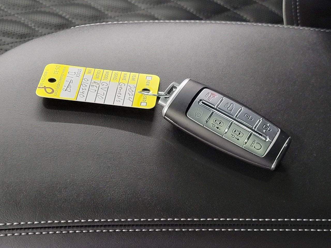 Used 2024 Genesis GV70 3.5T Sport w/ Sport Advanced Package image 28