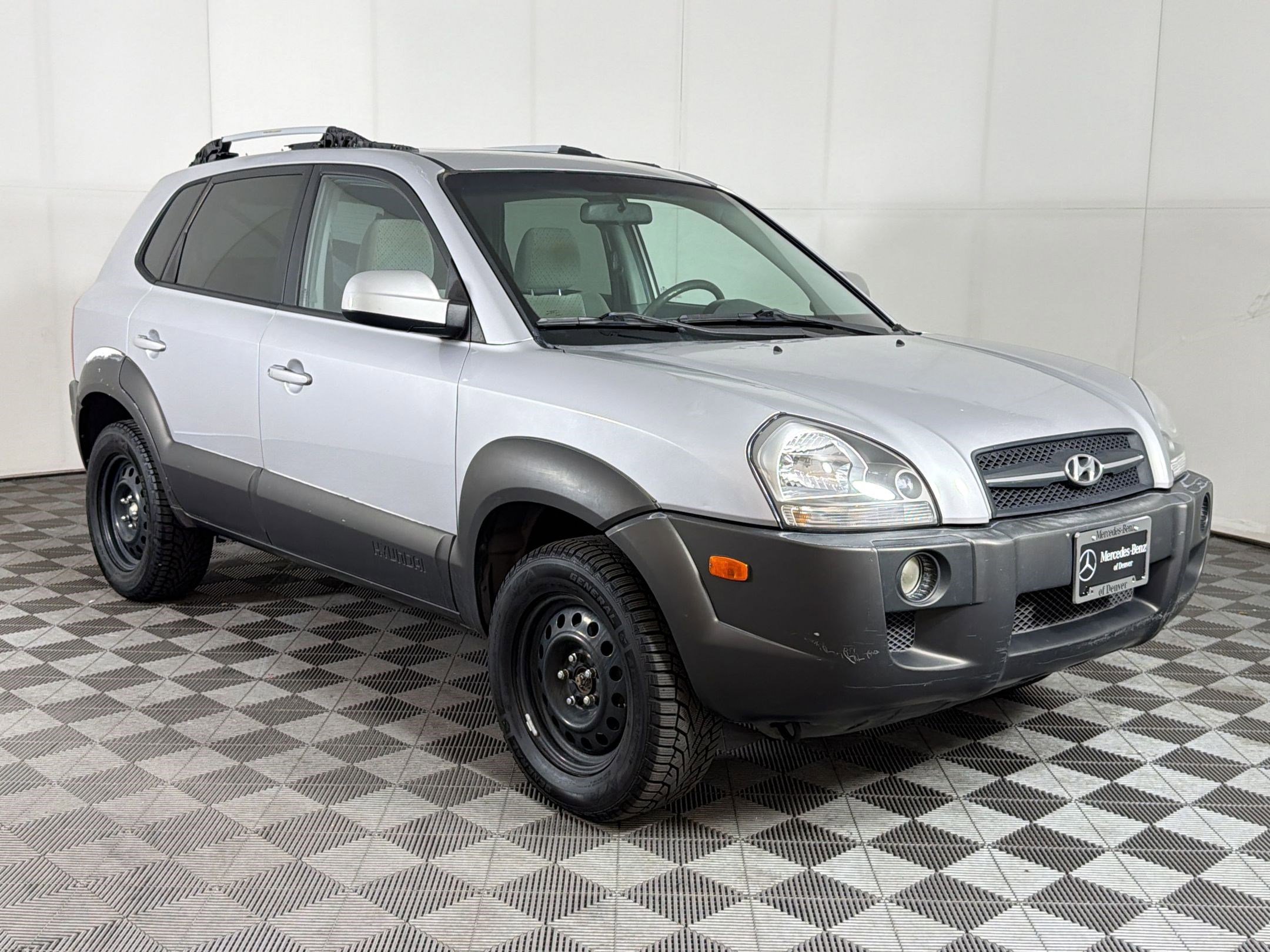 Used 2005 Hyundai Tucson LX FWD image 7