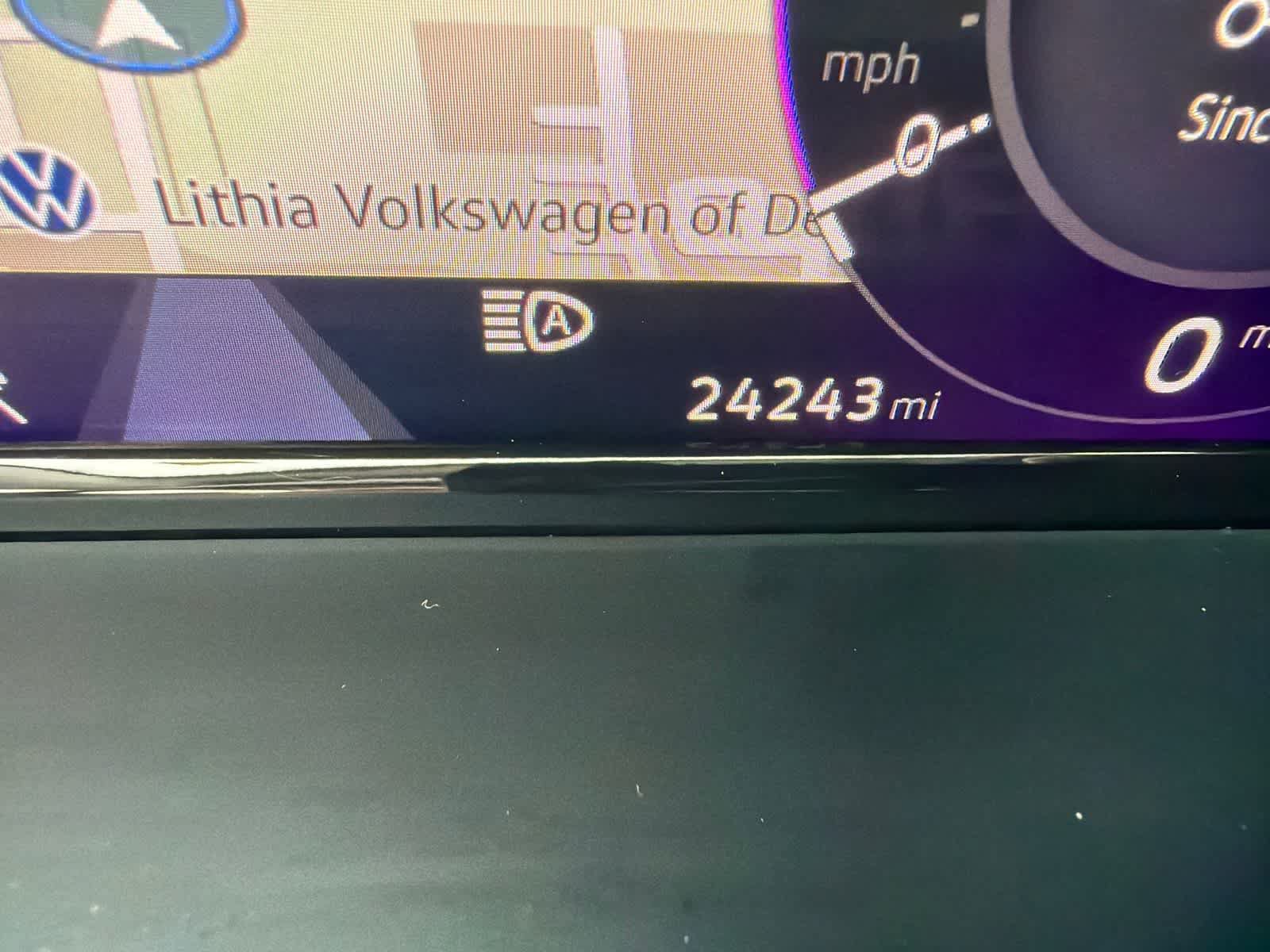 Used 2025 Volkswagen Atlas SEL AWD/4WD image 19