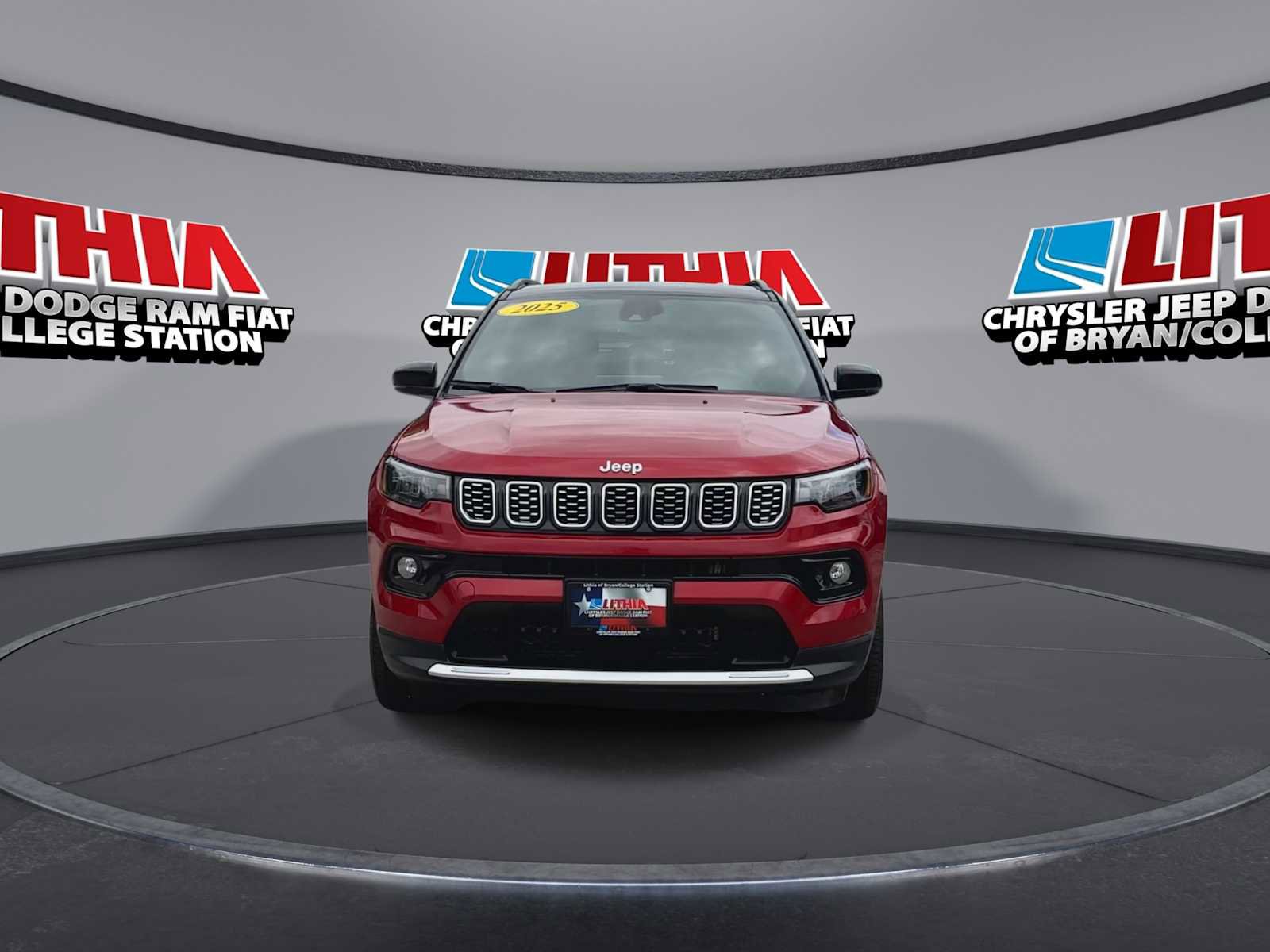 Used 2025 Jeep Compass Limited AWD/4WD image 3