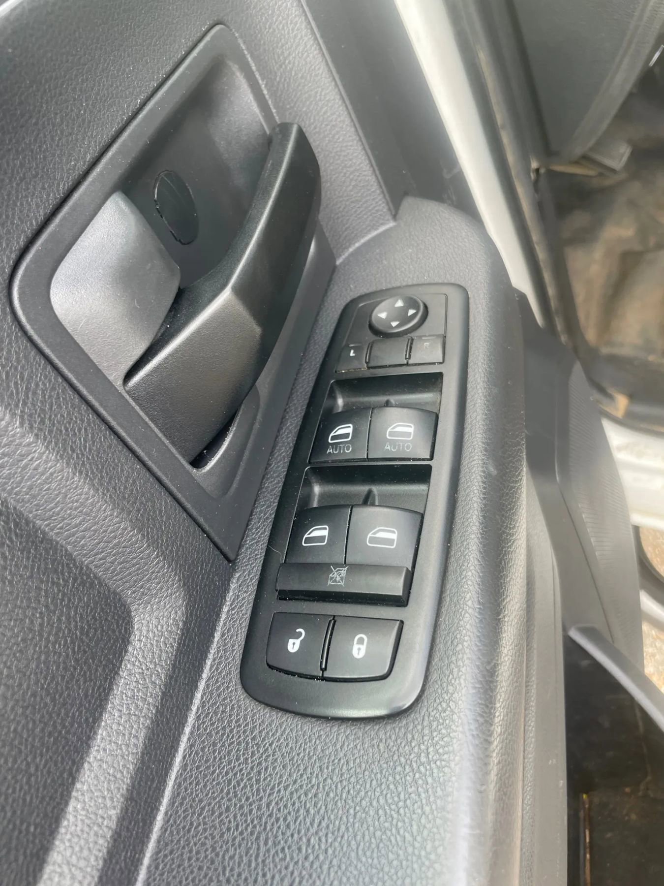 Used 2012 RAM 5500 2WD Crew Cab w/ Ambulance Prep Group image 22