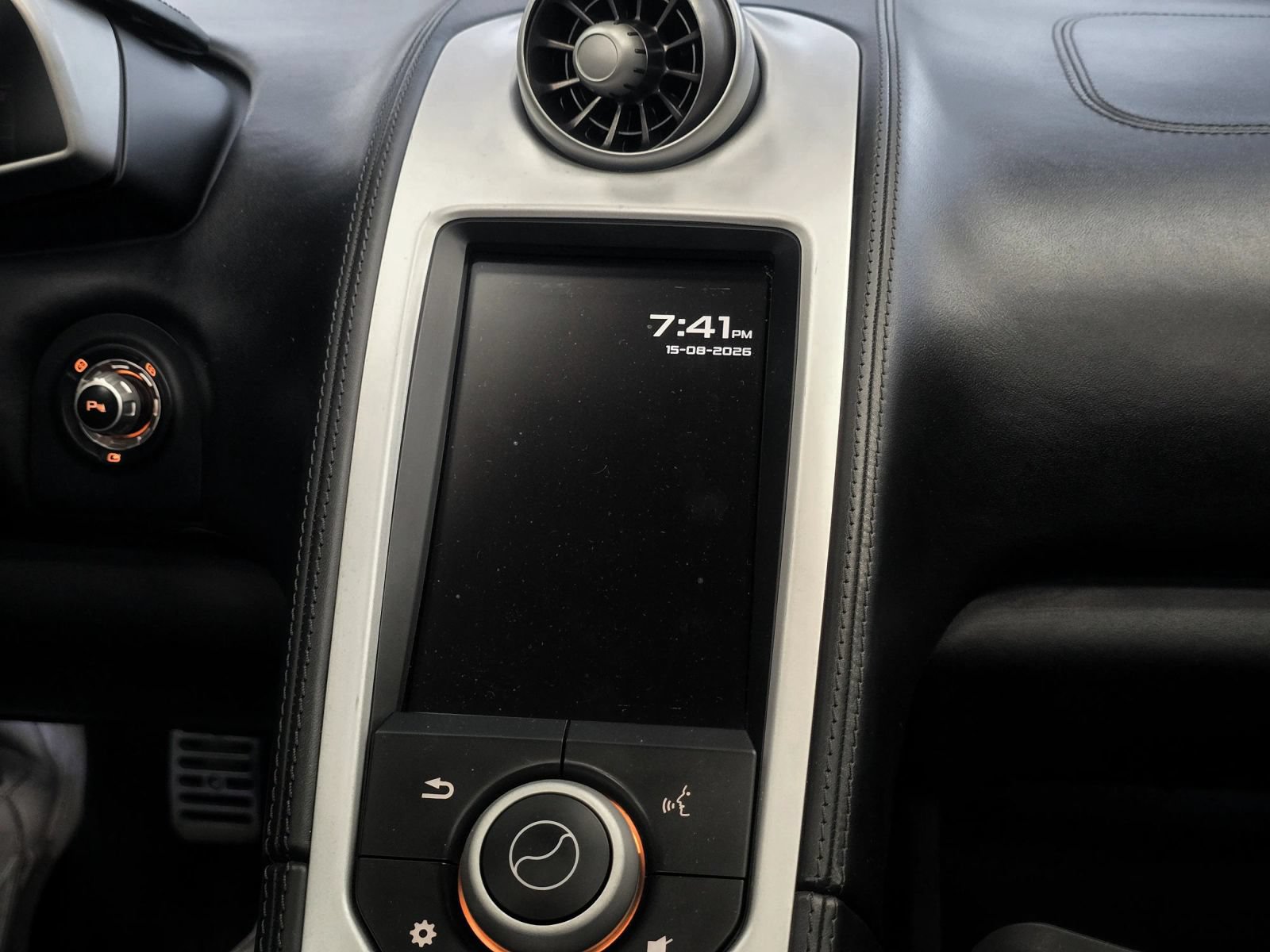 Used 2015 McLaren 650S Spider RWD image 33