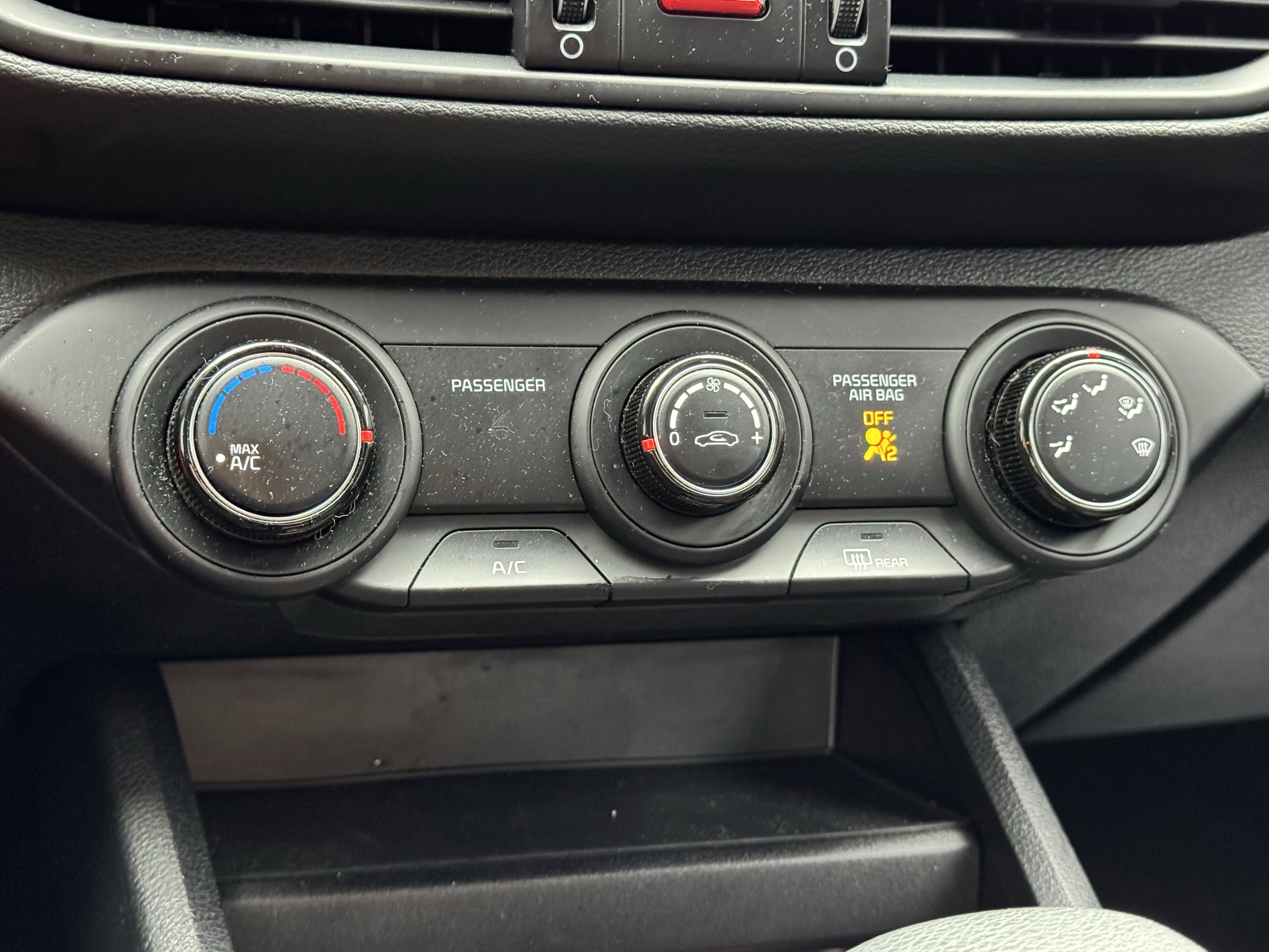 Used 2024 Kia Forte LXS image 10