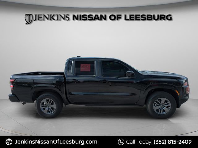 Certified 2025 Nissan Frontier SV image 3