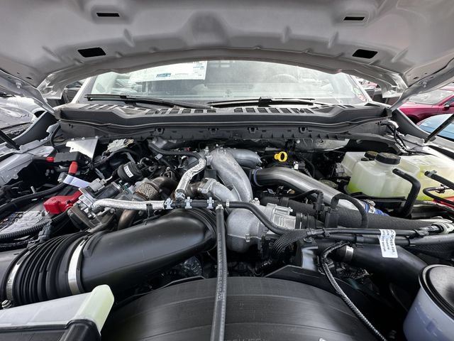 New 2026 Ford F550 4x4 Crew Cab image 30