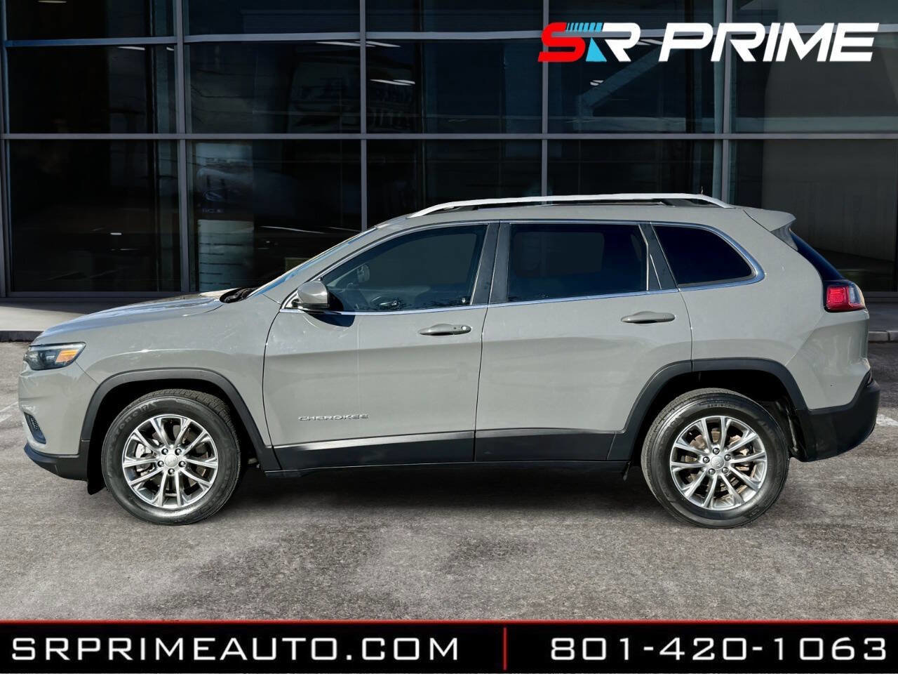Used 2021 Jeep Cherokee Latitude Plus w/ Sun & Sound Group image 2