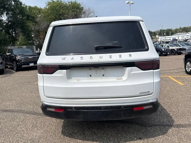 Used 2024 Jeep Wagoneer L Series II w/ Flexible Seating Group AWD/4WD image 5