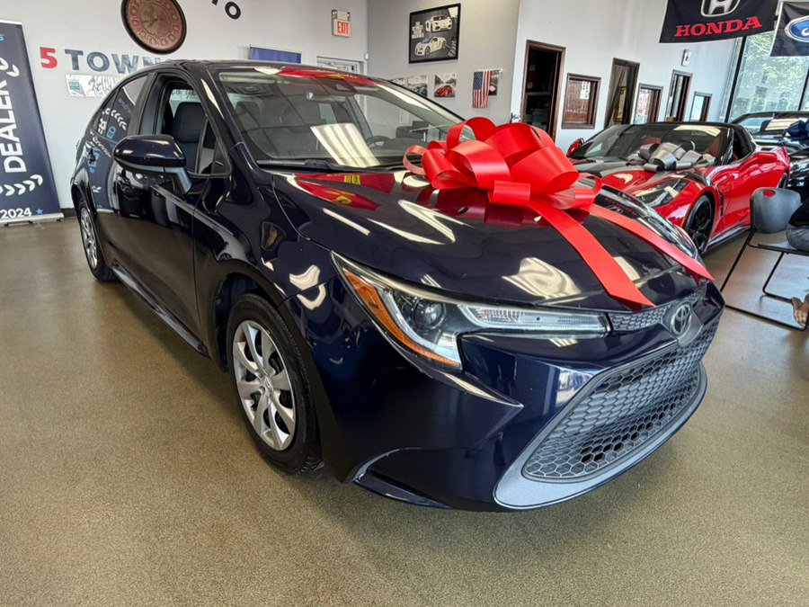 Used 2021 Toyota Corolla LE FWD image 2