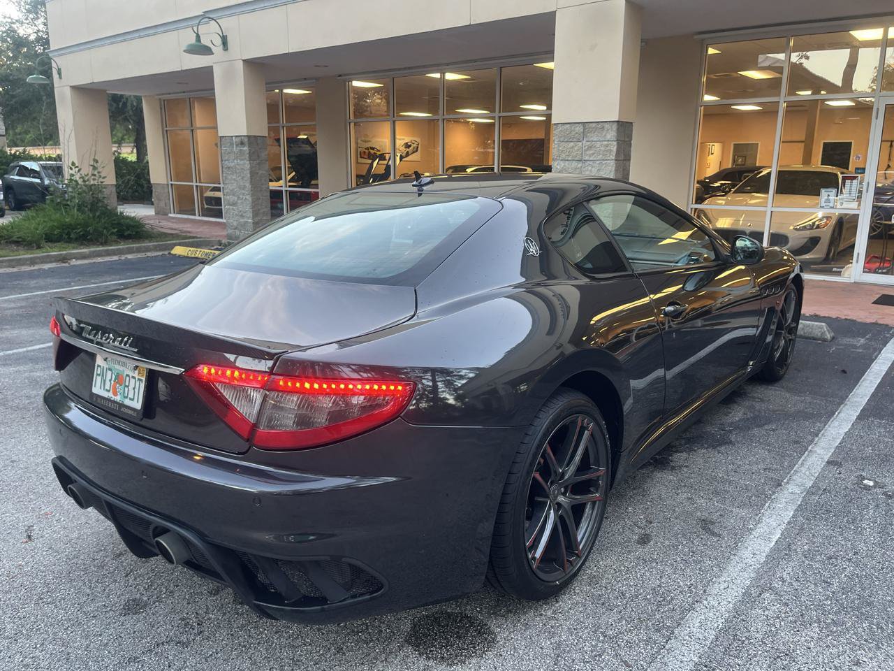 Used 2015 Maserati GranTurismo MC Centennial RWD image 5