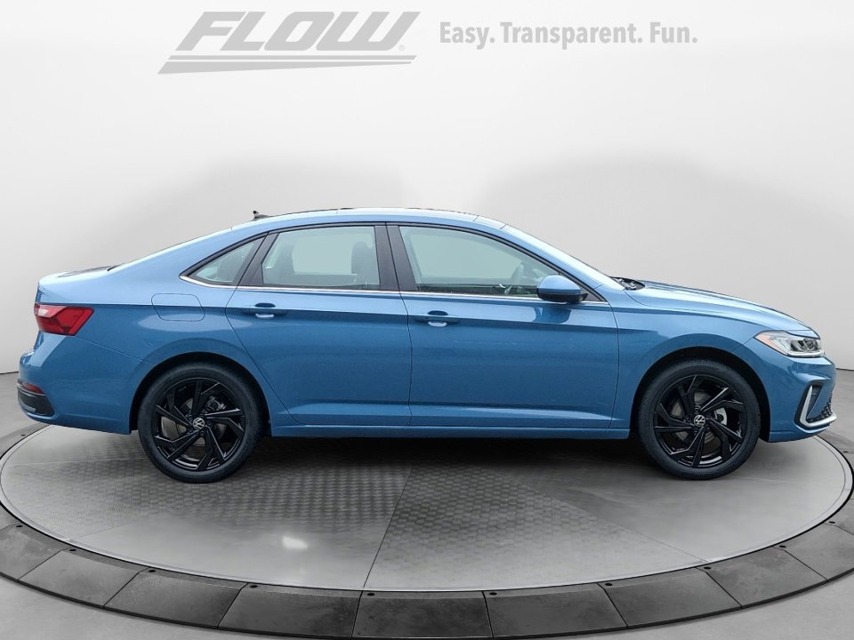 New 2026 Volkswagen Jetta SE image 8