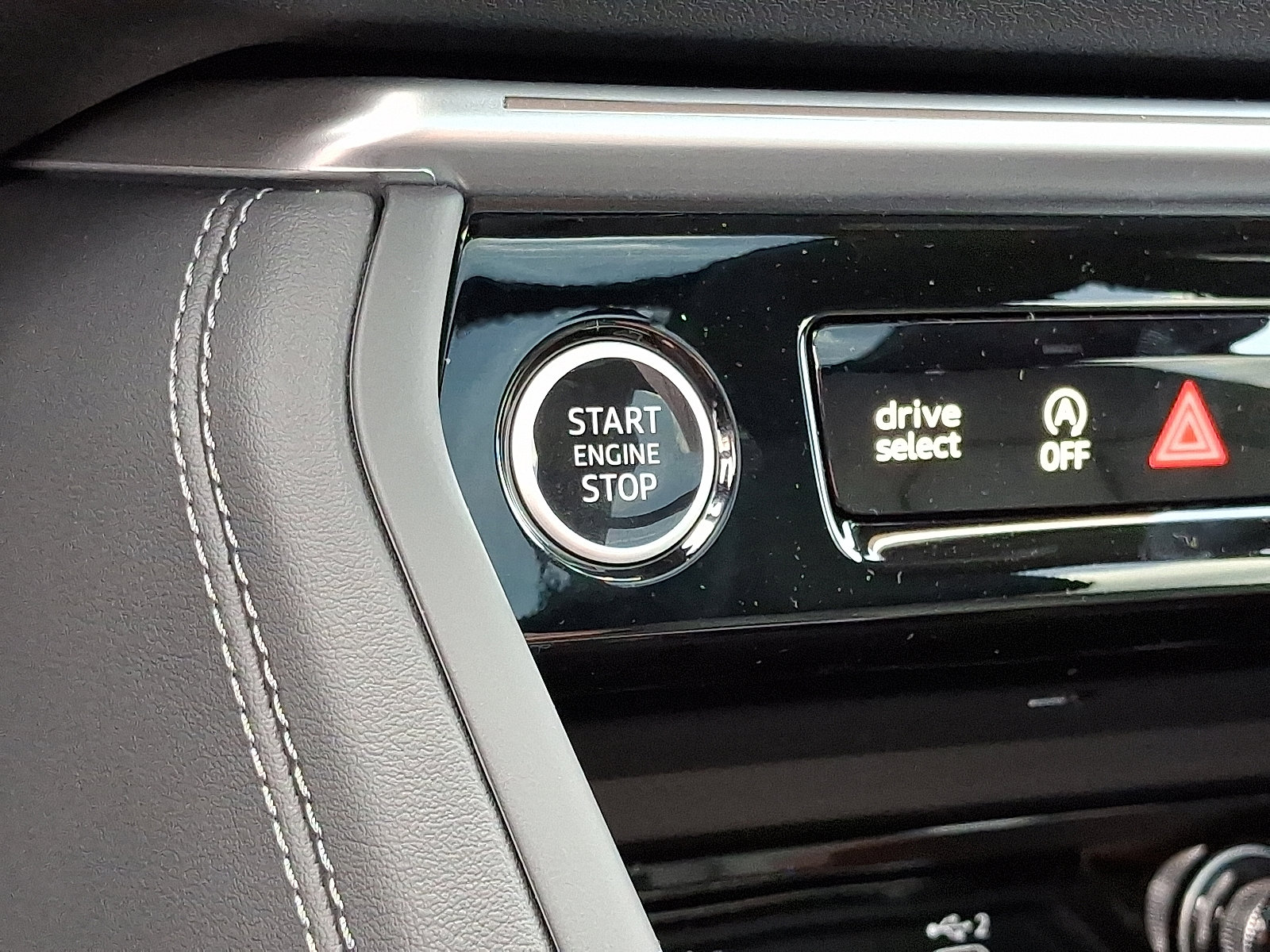 New 2025 Audi Q5 Premium image 16