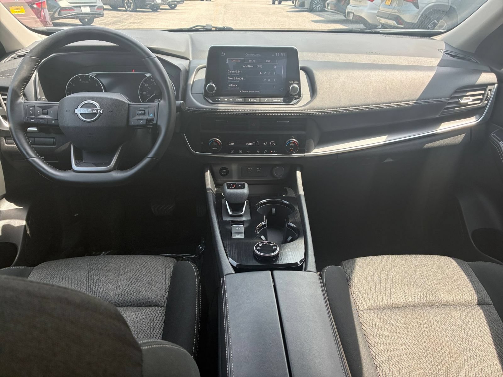 Used 2025 Nissan Rogue SV AWD/4WD image 23