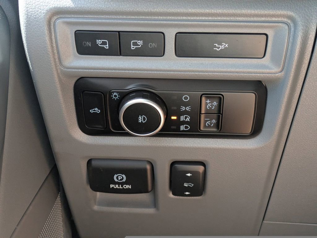 Used 2023 Ford F150 Lariat image 29