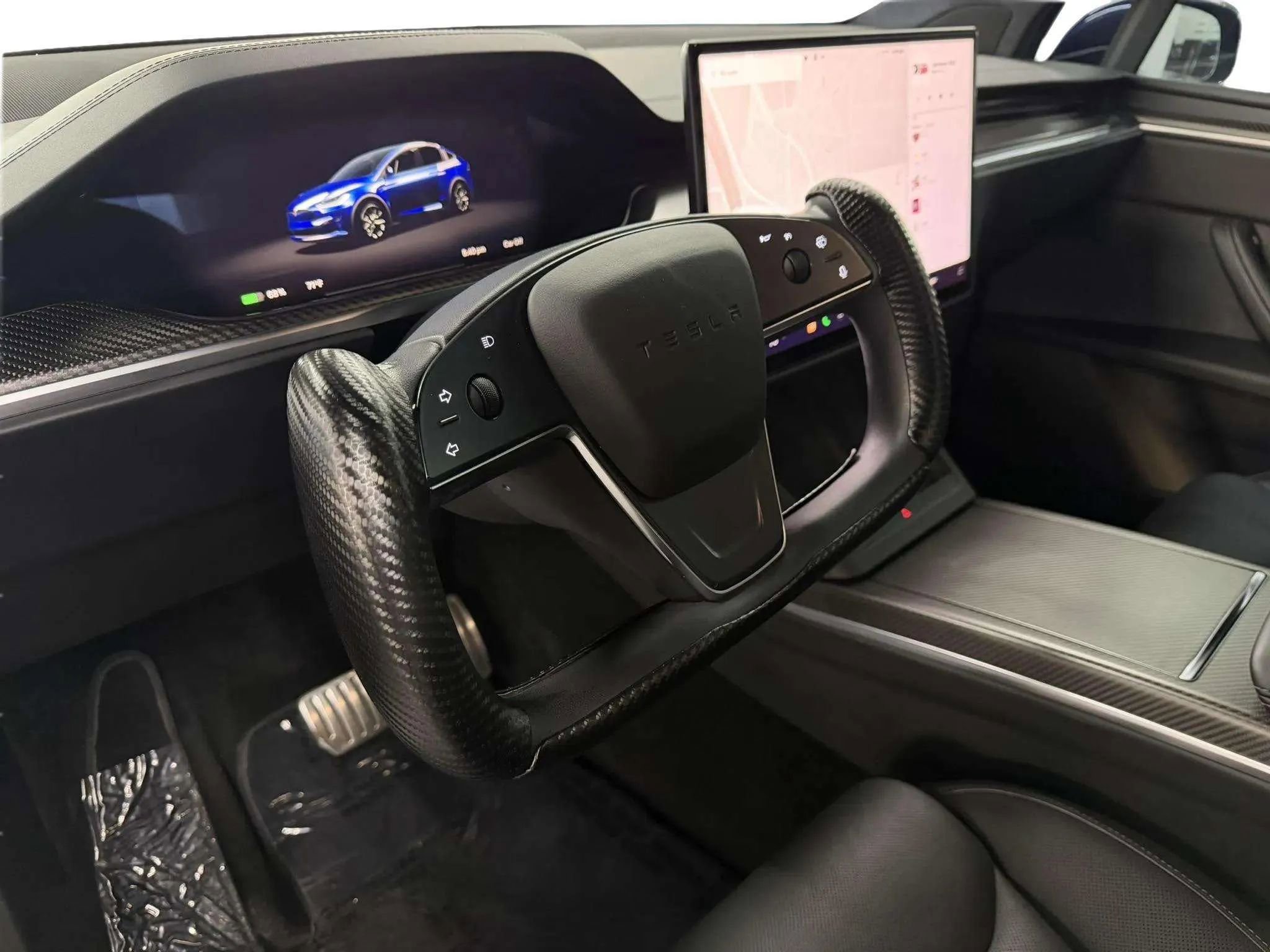 Used 2022 Tesla Model X Plaid image 13