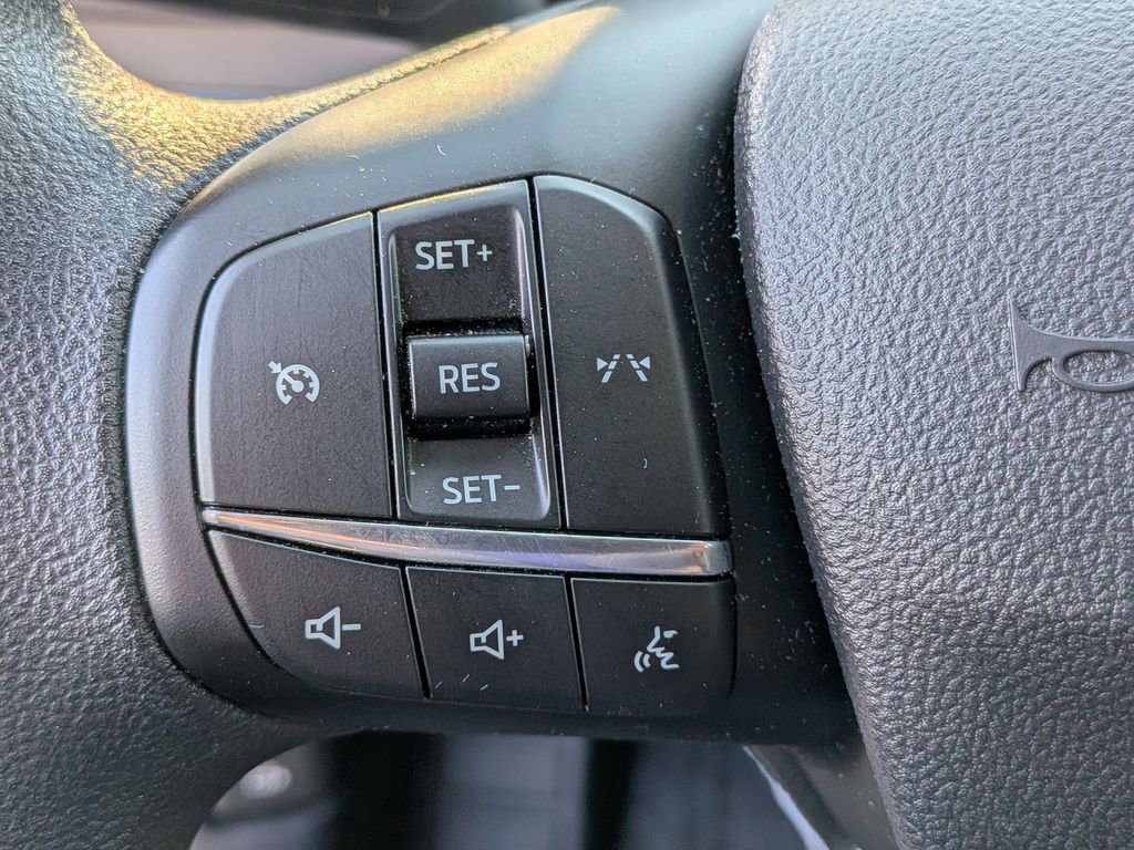 Used 2025 Ford Escape Active AWD/4WD image 19