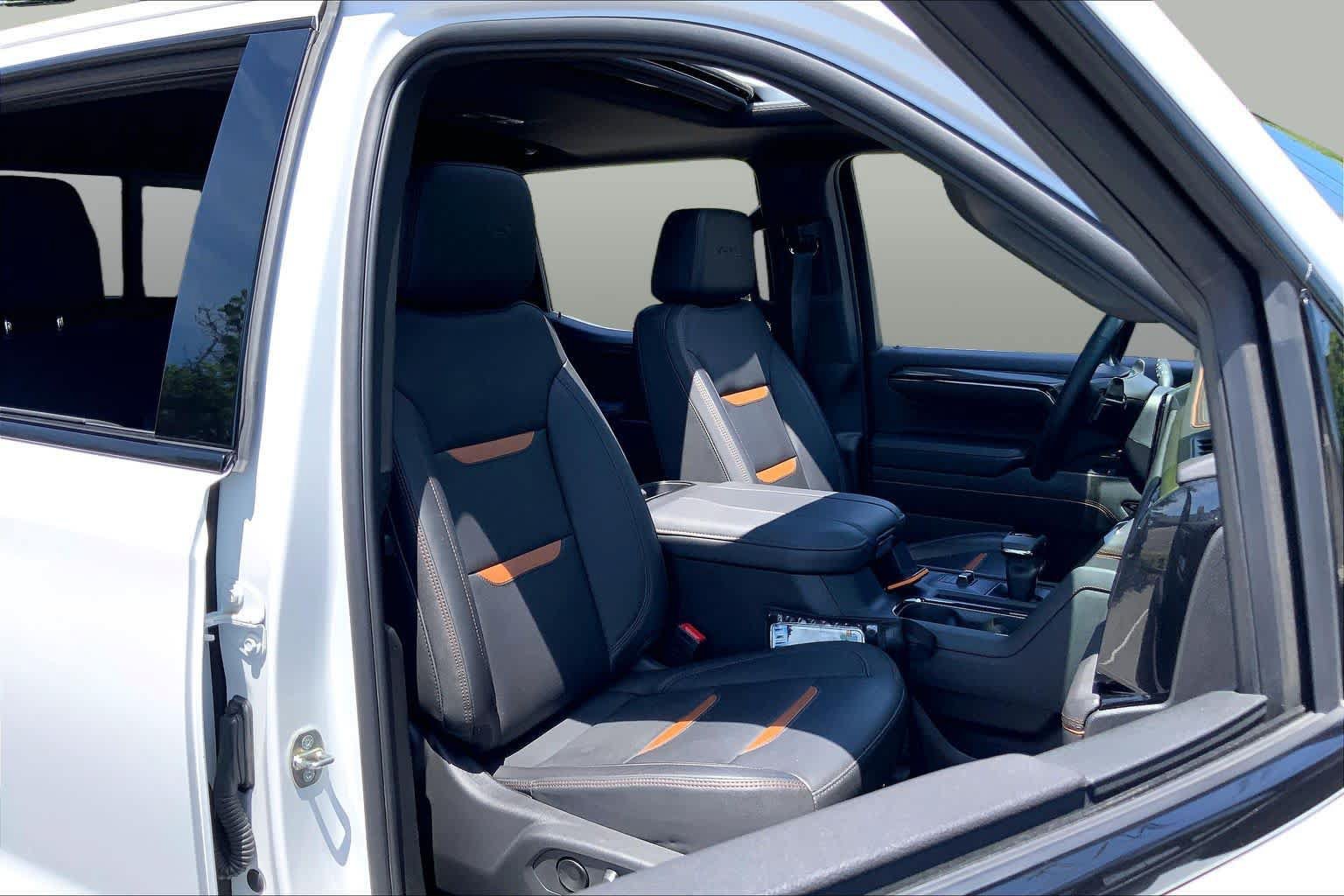 Certified 2023 GMC Sierra 1500 AT4 w/ AT4 Premium Package AWD/4WD image 8