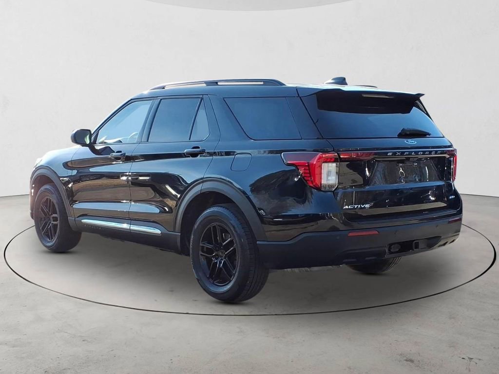 Used 2025 Ford Explorer Active image 7