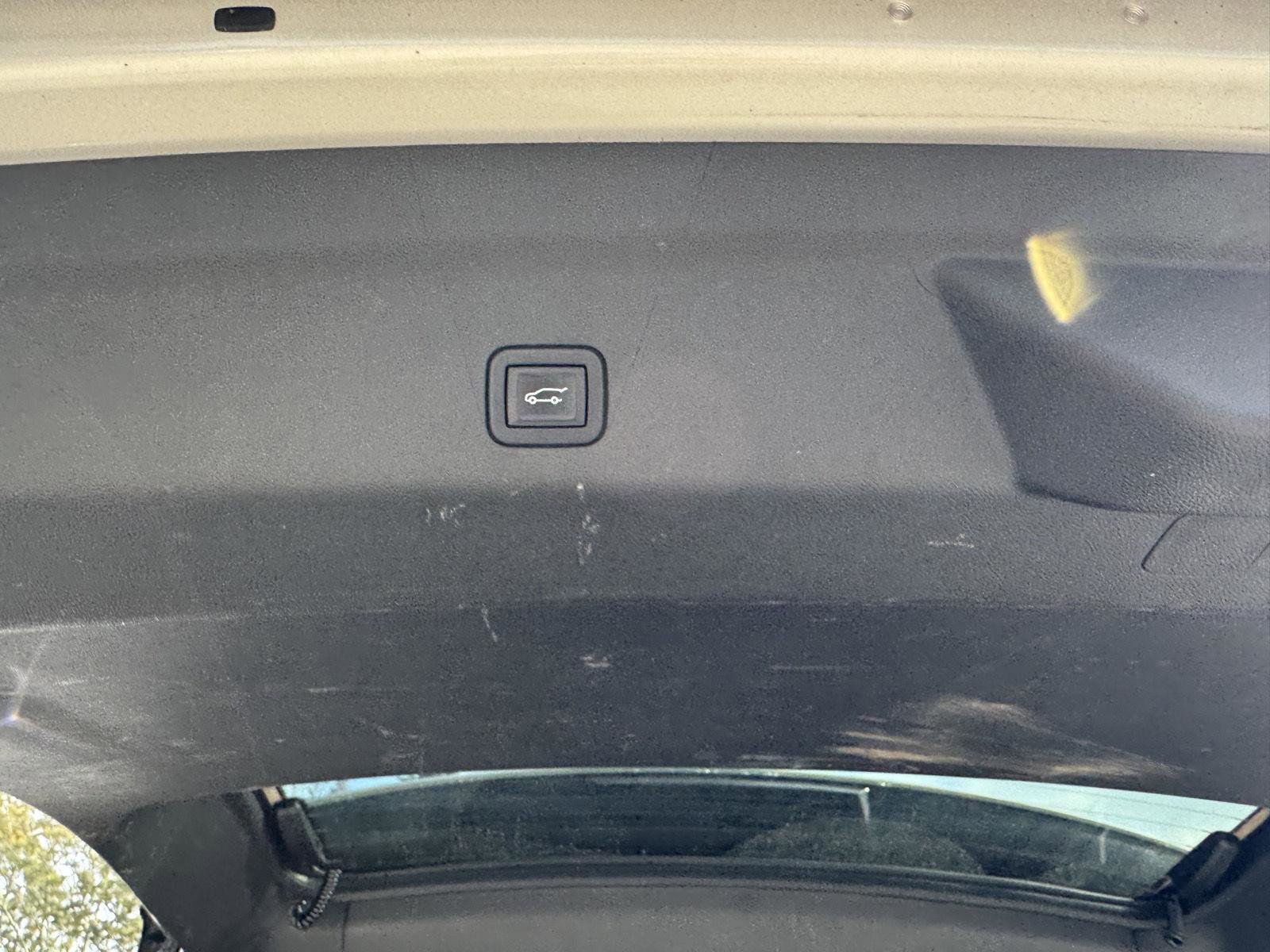 Used 2023 Chevrolet Tahoe High Country w/ Premium Package 2 image 22