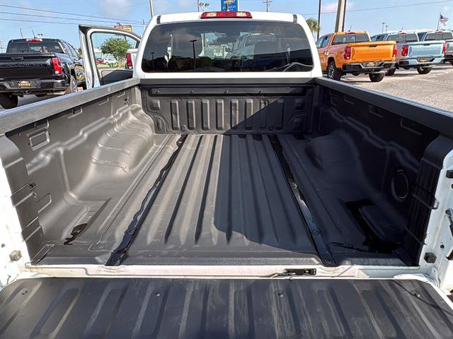 Used 2022 Nissan Frontier S RWD image 17