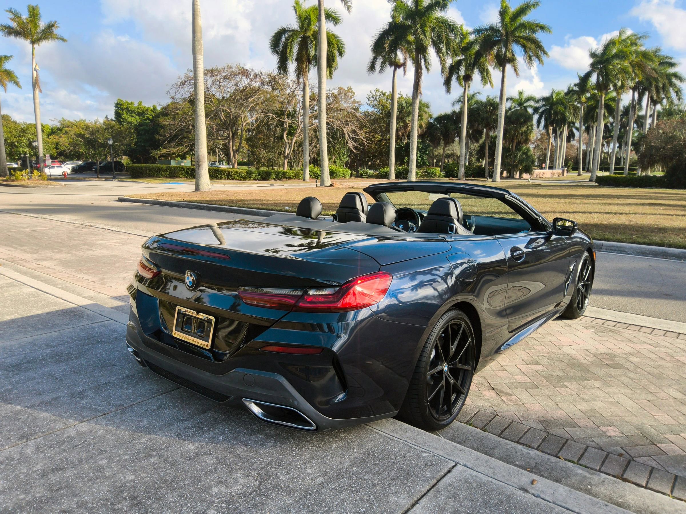 Used 2021 BMW 840i xDrive Convertible w/ M Sport Package image 18